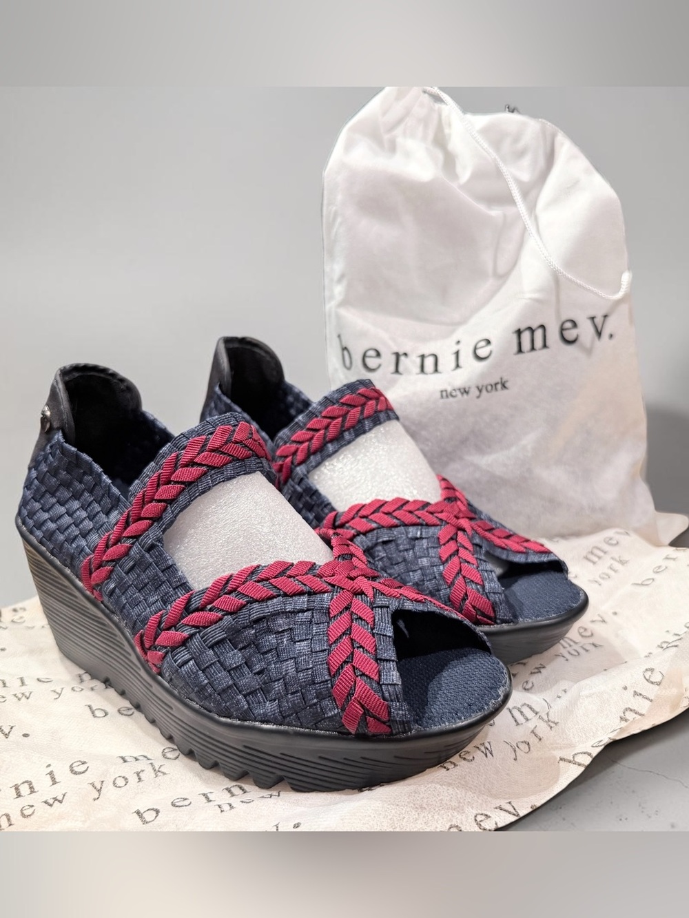 Bernie Mev Halle EU38 Woven Comfort Wedge Sandals Denim Blue Red Braided - Picture 3 of 12